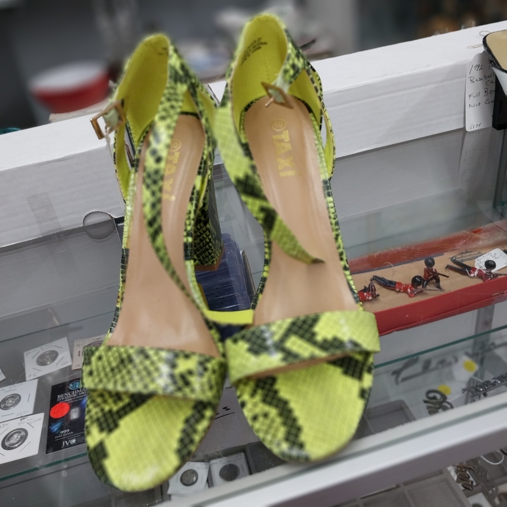 High heel shoes